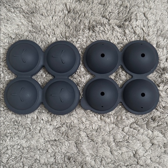 Silicone Sphere Ice Mold w/ Cover - Picture 4 of 5